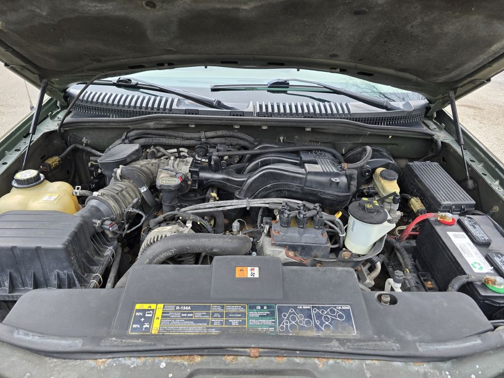 Ford Explorer XLT 4.0L 4WD 2004