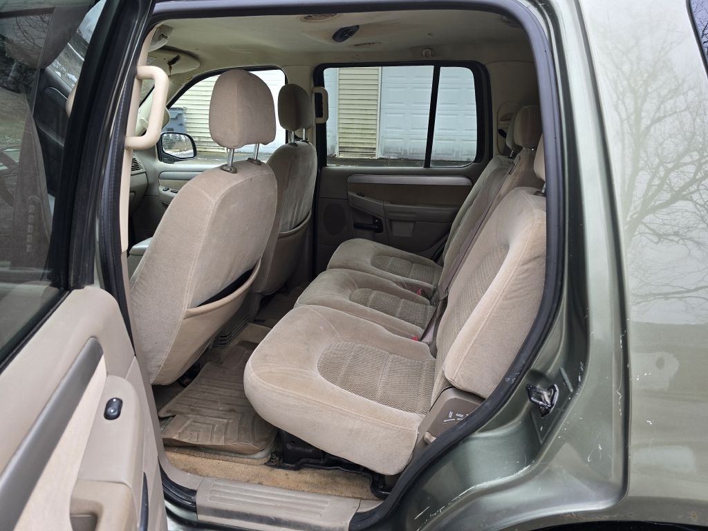 Ford Explorer XLT 4.0L 4WD 2004