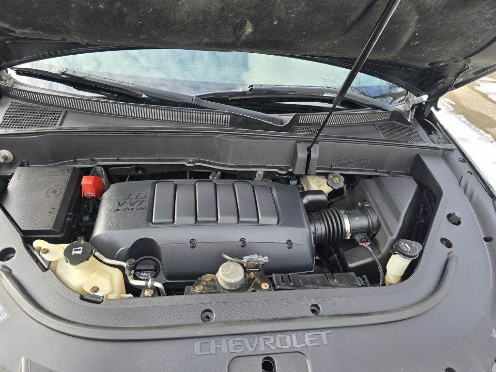 Chevrolet Traverse LT FWD 2011