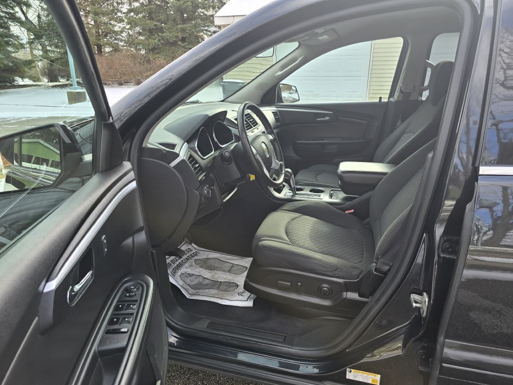 Chevrolet Traverse LT FWD 2011