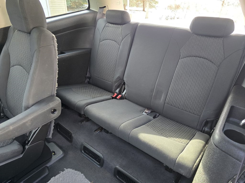 Chevrolet Traverse LT FWD 2011