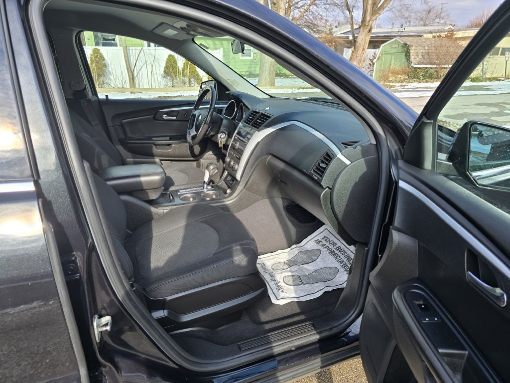 Chevrolet Traverse LT FWD 2011