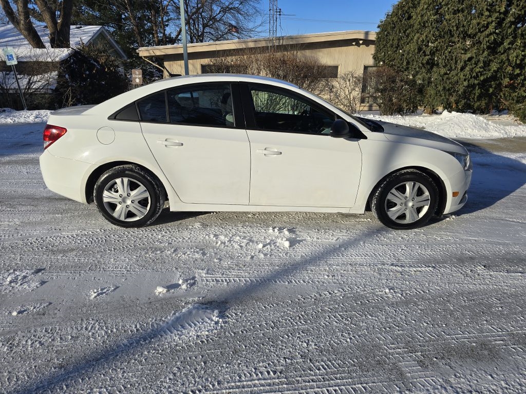 Chevrolet Cruze LS Auto 2014