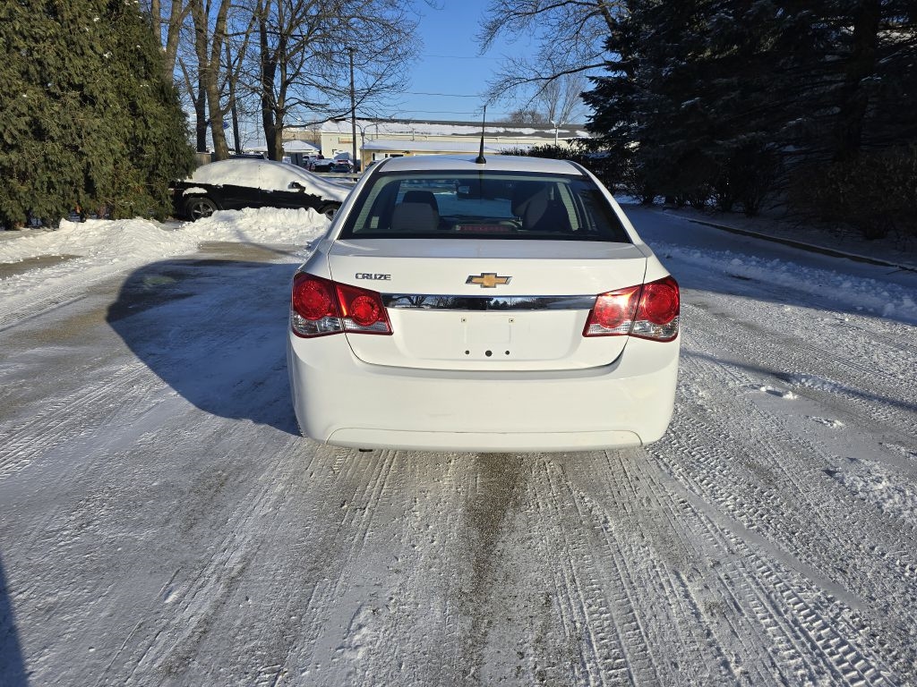 Chevrolet Cruze LS Auto 2014