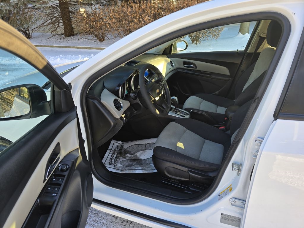 Chevrolet Cruze LS Auto 2014