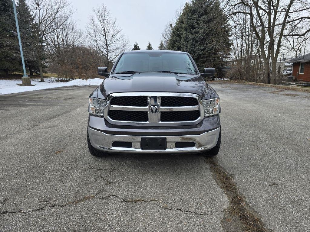 RAM 1500 SLT Quad Cab 4WD 2016