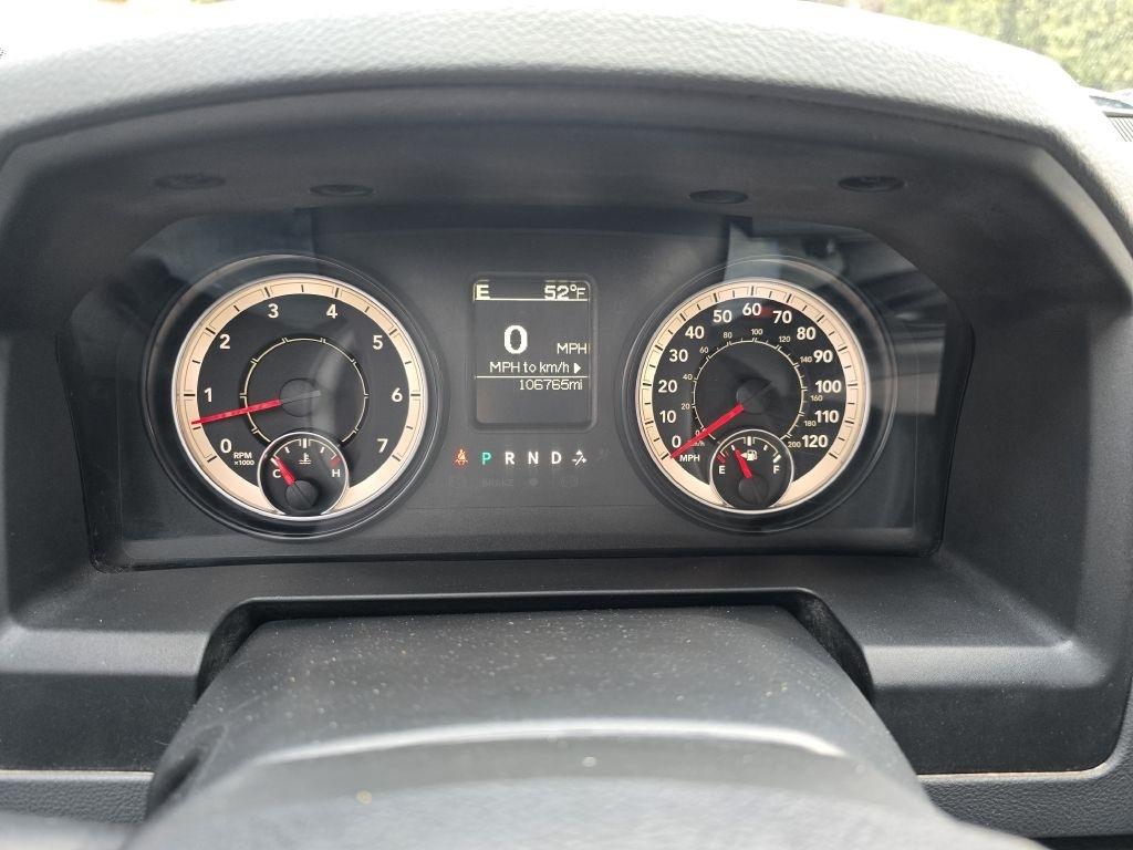 RAM 1500 SLT Quad Cab 4WD 2016