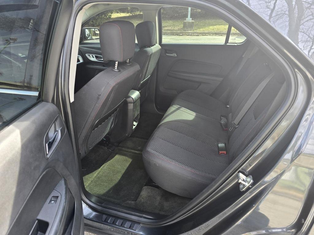 Chevrolet Equinox LS 2WD 2012