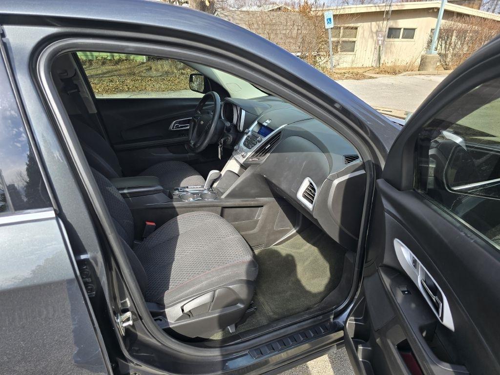 Chevrolet Equinox LS 2WD 2012