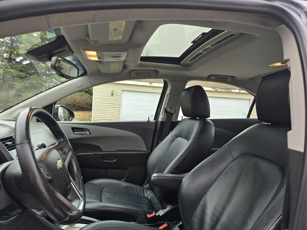 Chevrolet Sonic 2LTZ Sedan 2012