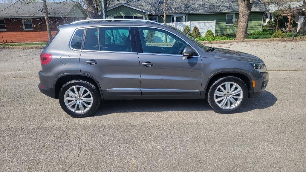 Volkswagen Tiguan S 2013
