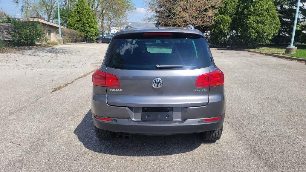 Volkswagen Tiguan S 2013