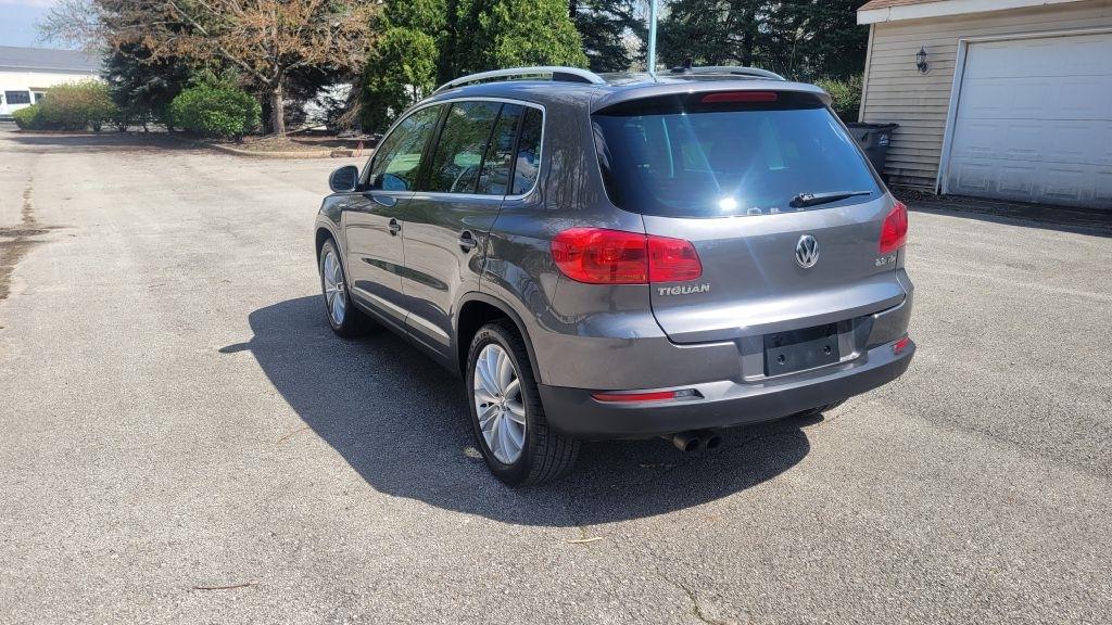 Volkswagen Tiguan S 2013