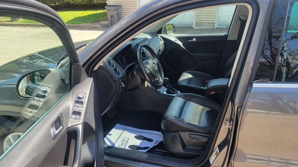 Volkswagen Tiguan S 2013