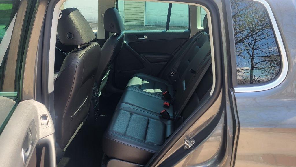 Volkswagen Tiguan S 2013