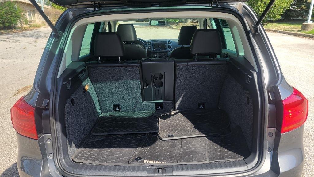 Volkswagen Tiguan S 2013