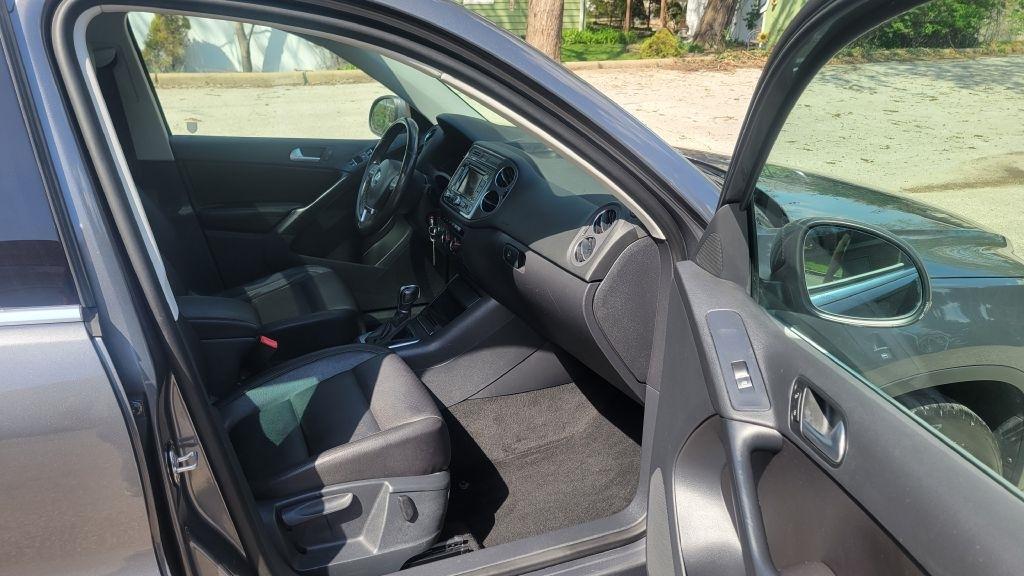 Volkswagen Tiguan S 2013