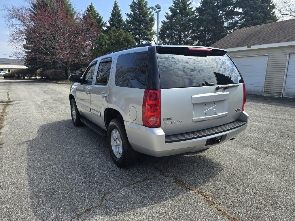 GMC Yukon SLE1 2WD 2011