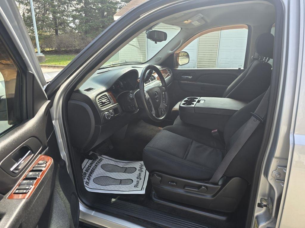 GMC Yukon SLE1 2WD 2011