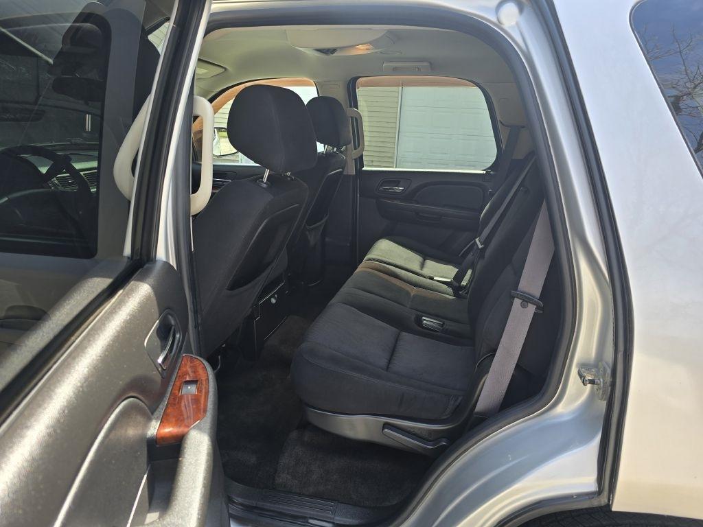 GMC Yukon SLE1 2WD 2011