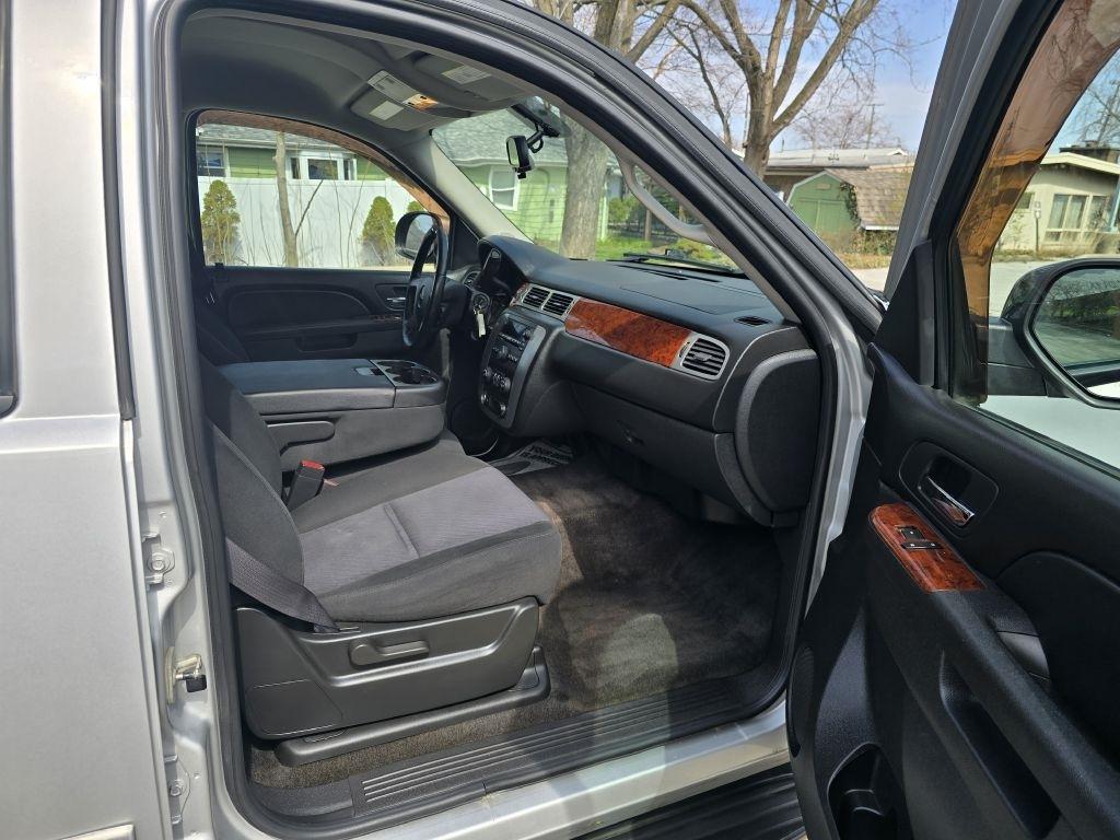 GMC Yukon SLE1 2WD 2011