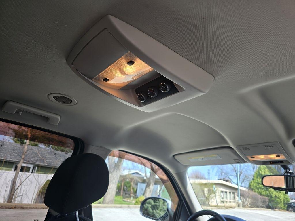 GMC Yukon SLE1 2WD 2011