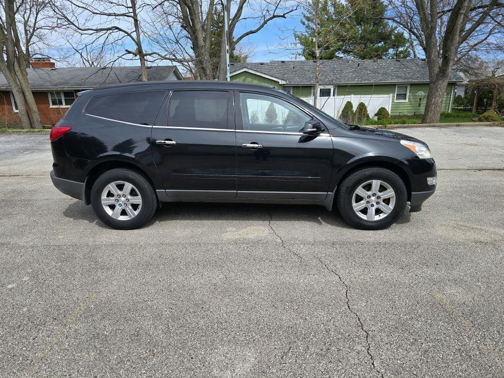 Chevrolet Traverse 2LT FWD 2011