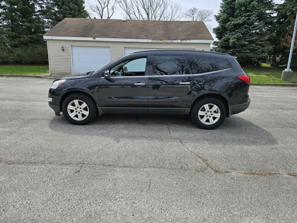 Chevrolet Traverse 2LT FWD 2011