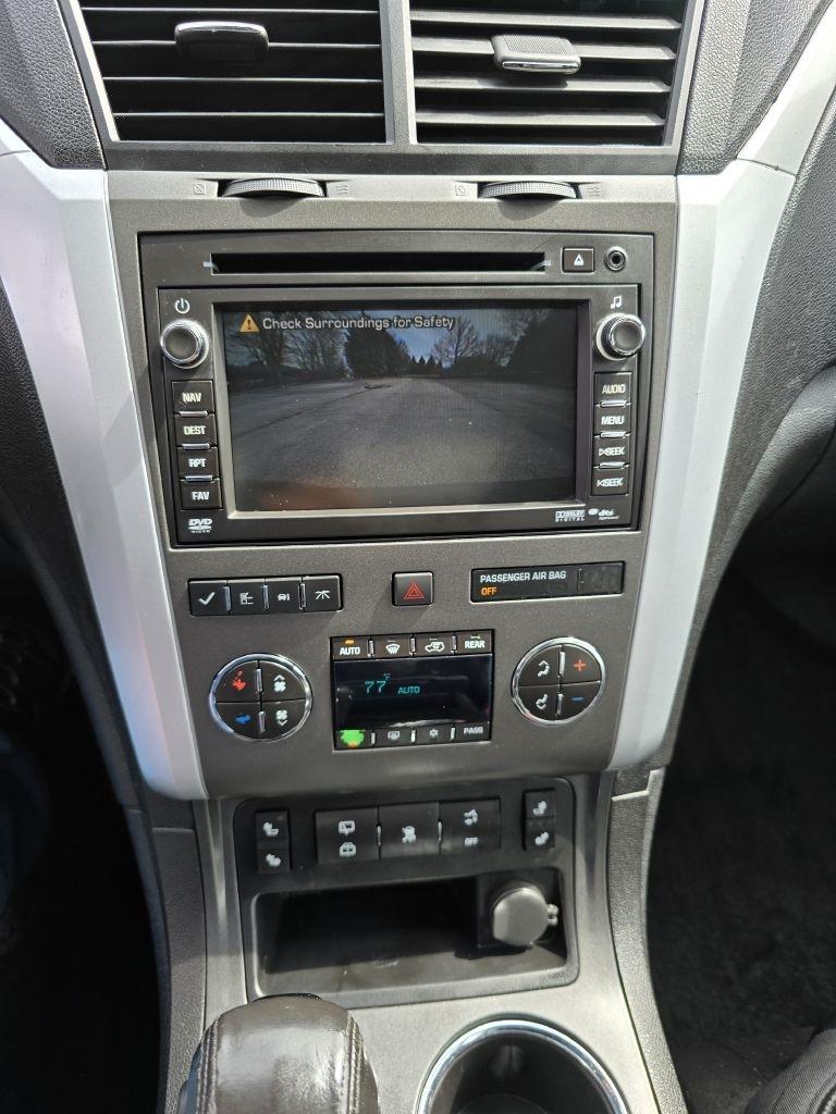 Chevrolet Traverse 2LT FWD 2011