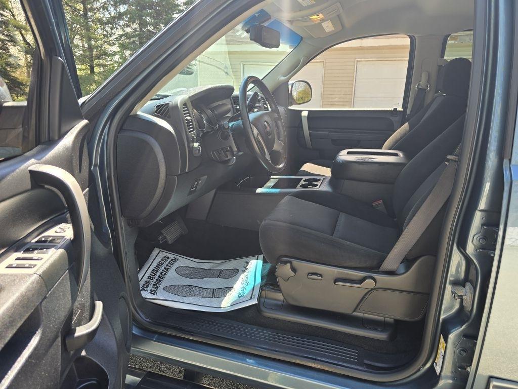 GMC Sierra 1500 SLE Crew Cab 4WD 2011