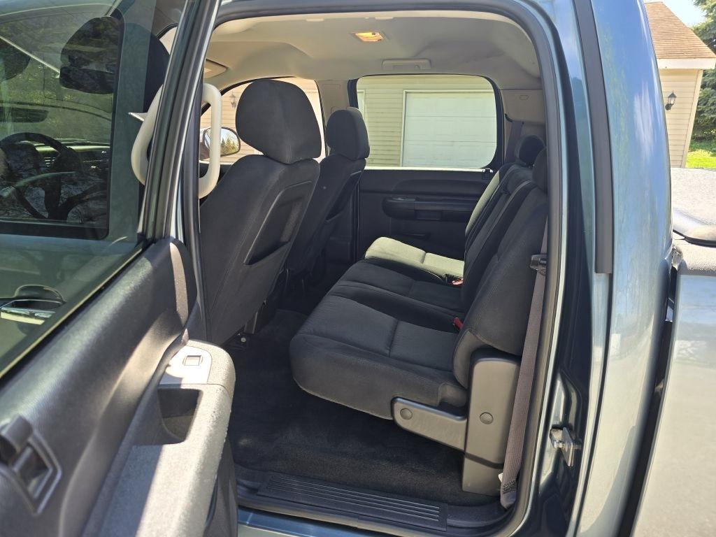 GMC Sierra 1500 SLE Crew Cab 4WD 2011