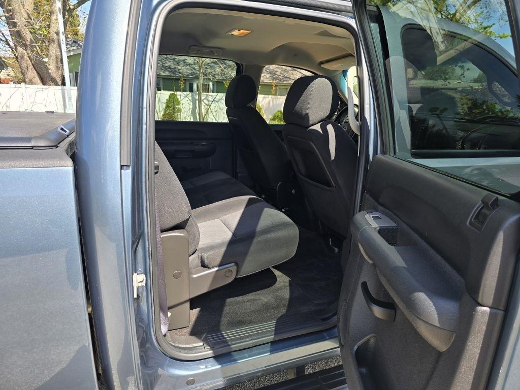 GMC Sierra 1500 SLE Crew Cab 4WD 2011