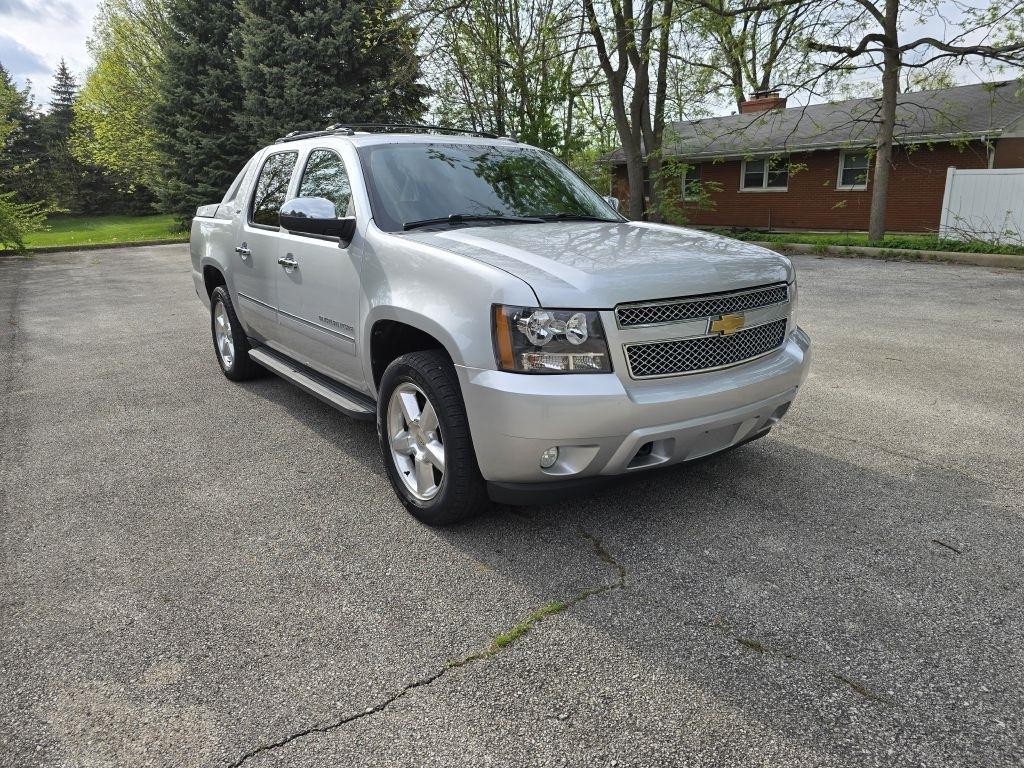 Chevrolet Avalanche LTZ 4WD 2012
