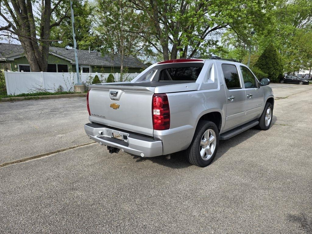 Chevrolet Avalanche LTZ 4WD 2012