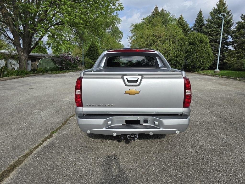 Chevrolet Avalanche LTZ 4WD 2012