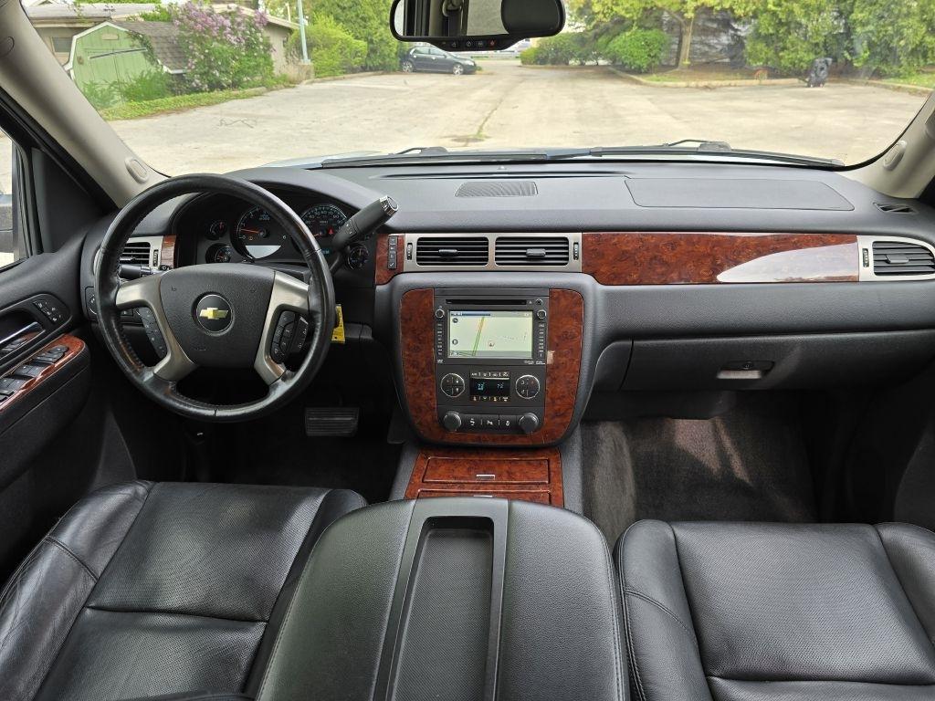 Chevrolet Avalanche LTZ 4WD 2012