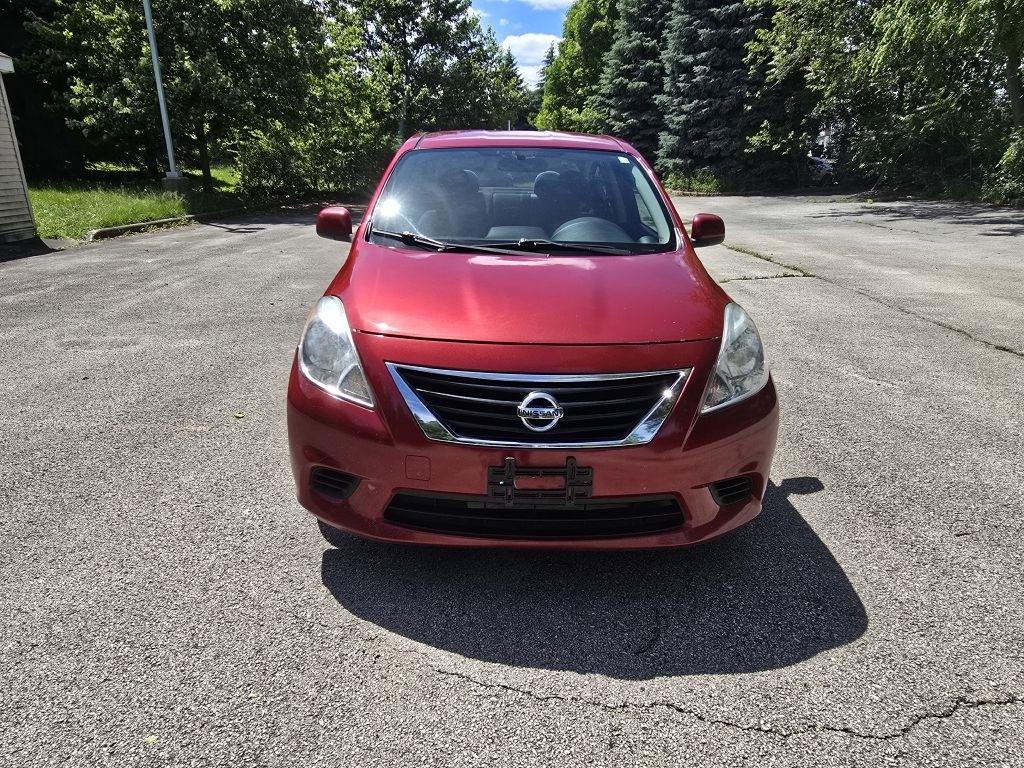 Nissan Versa 1.6 S 5M 2014