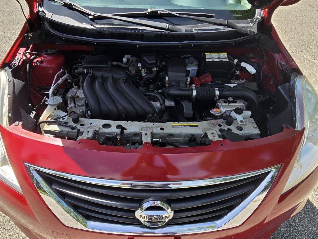 Nissan Versa 1.6 S 5M 2014