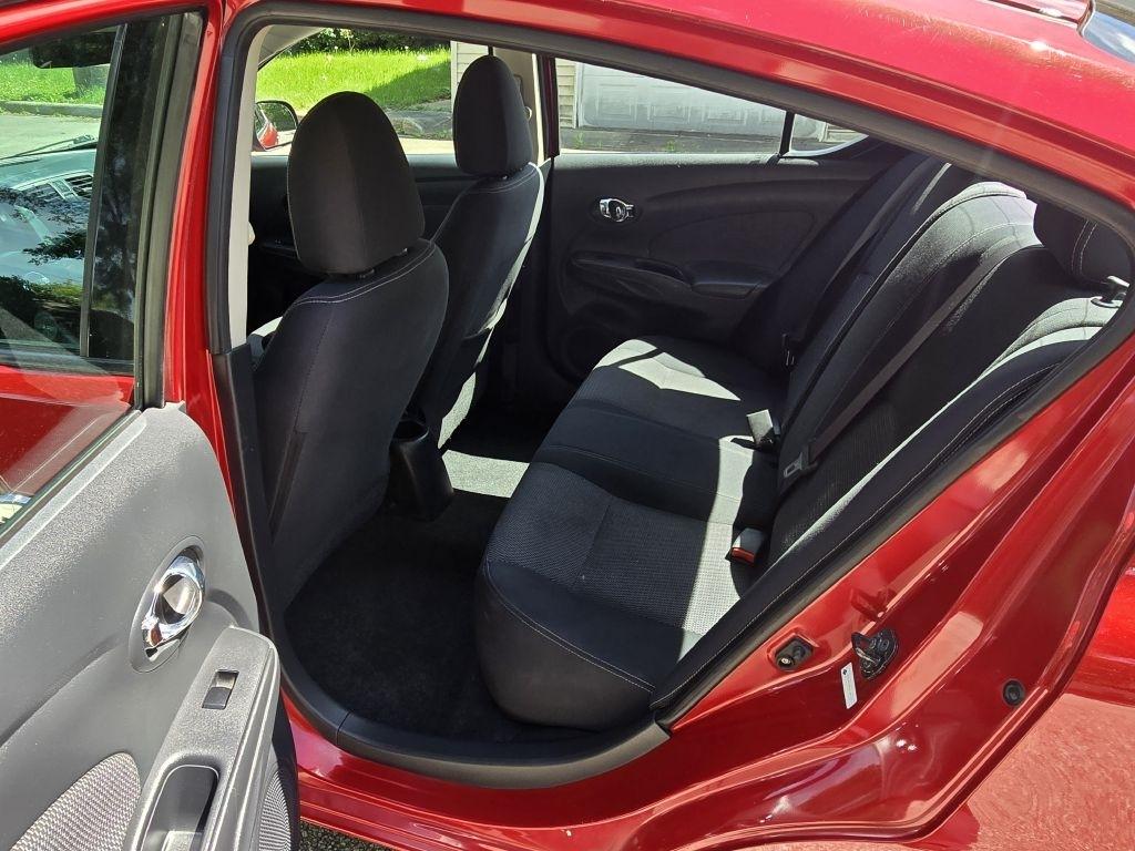Nissan Versa 1.6 S 5M 2014
