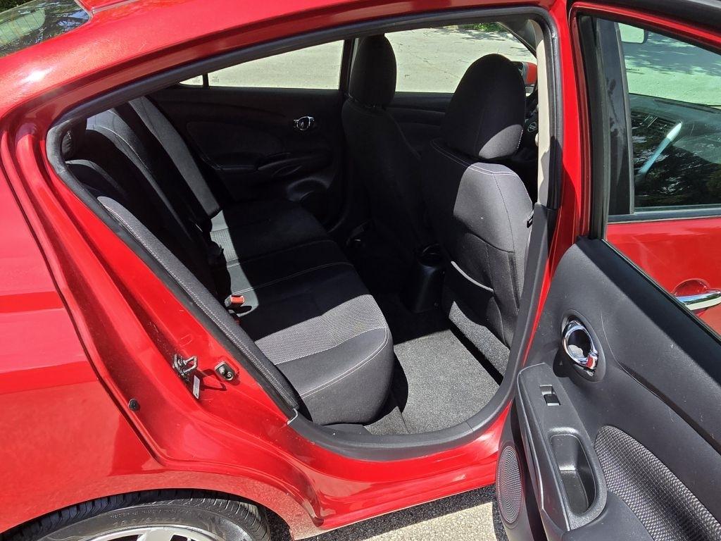 Nissan Versa 1.6 S 5M 2014