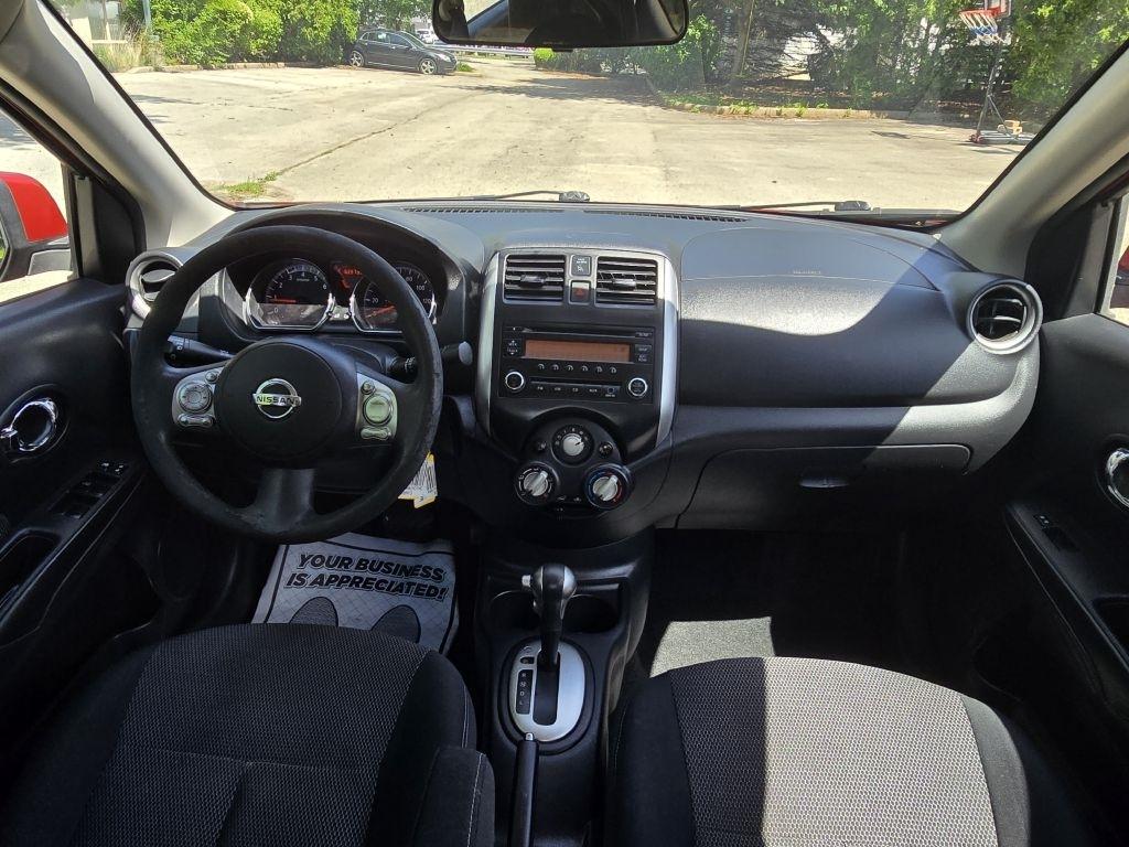 Nissan Versa 1.6 S 5M 2014