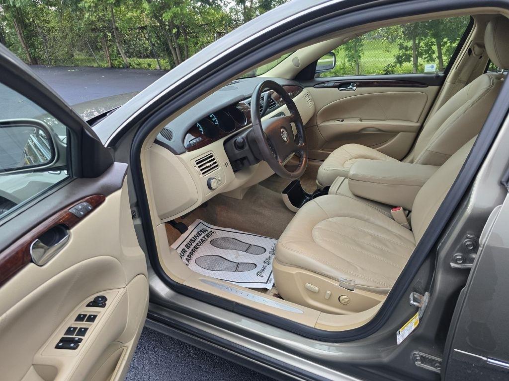 Buick Lucerne CXL 2010