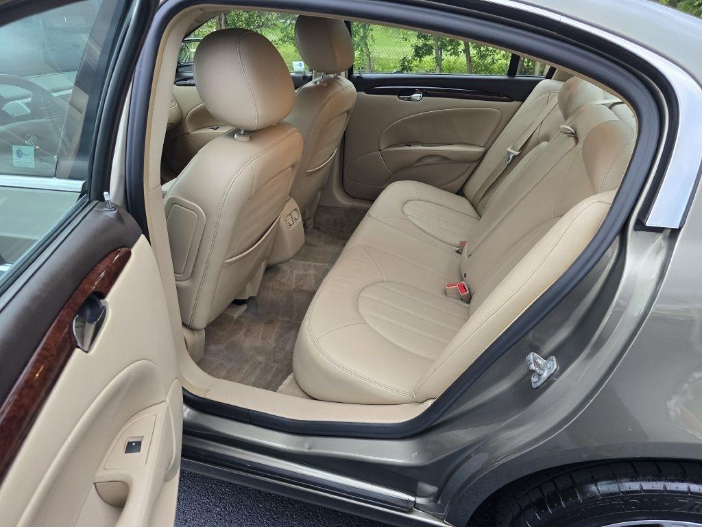 Buick Lucerne CXL 2010