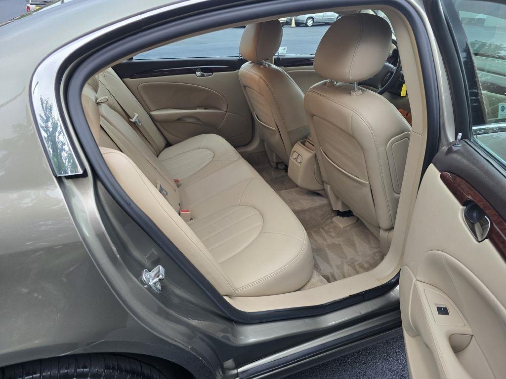 Buick Lucerne CXL 2010