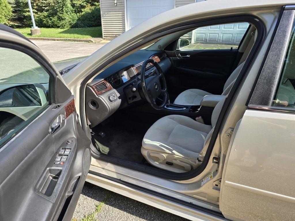 Chevrolet Impala LT (Fleet) 2012