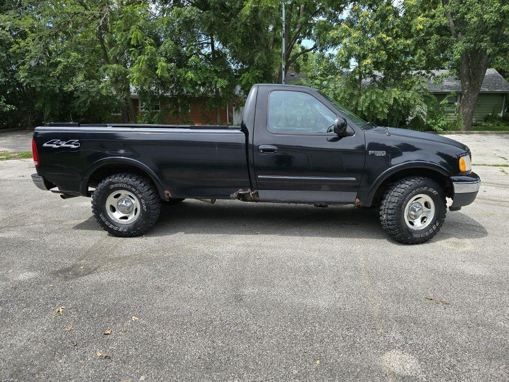 Ford F-150 XLT Reg. Cab Long Bed 4WD 2000
