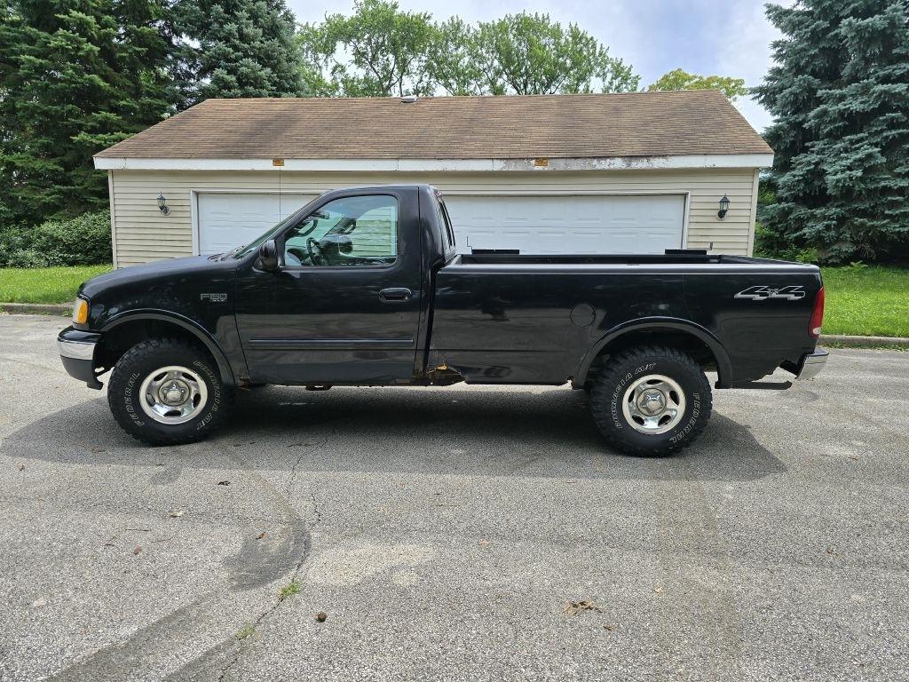 Ford F-150 XLT Reg. Cab Long Bed 4WD 2000