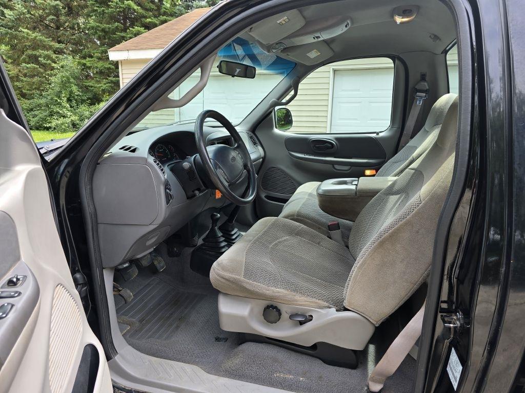 Ford F-150 XLT Reg. Cab Long Bed 4WD 2000