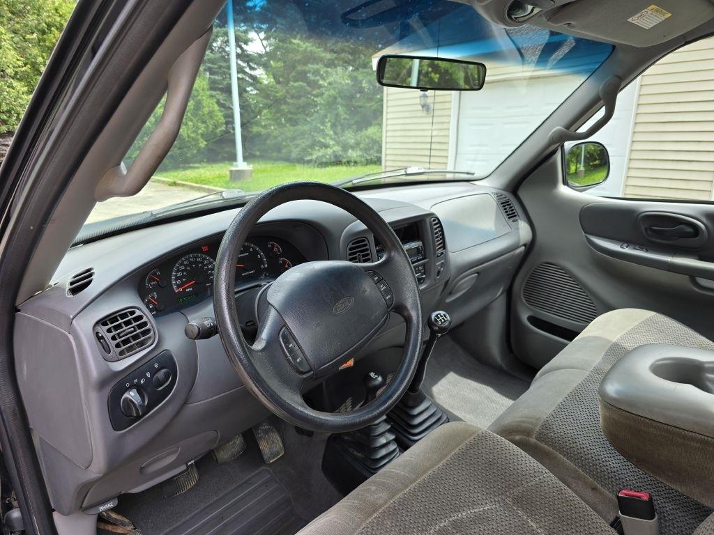 Ford F-150 XLT Reg. Cab Long Bed 4WD 2000