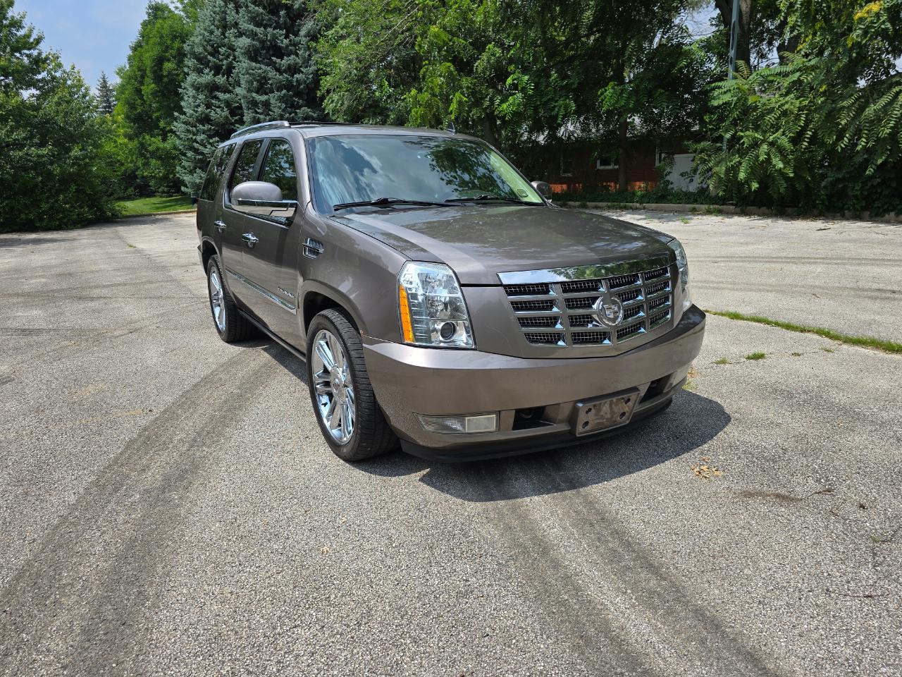 Cadillac Escalade AWD Premium 2011